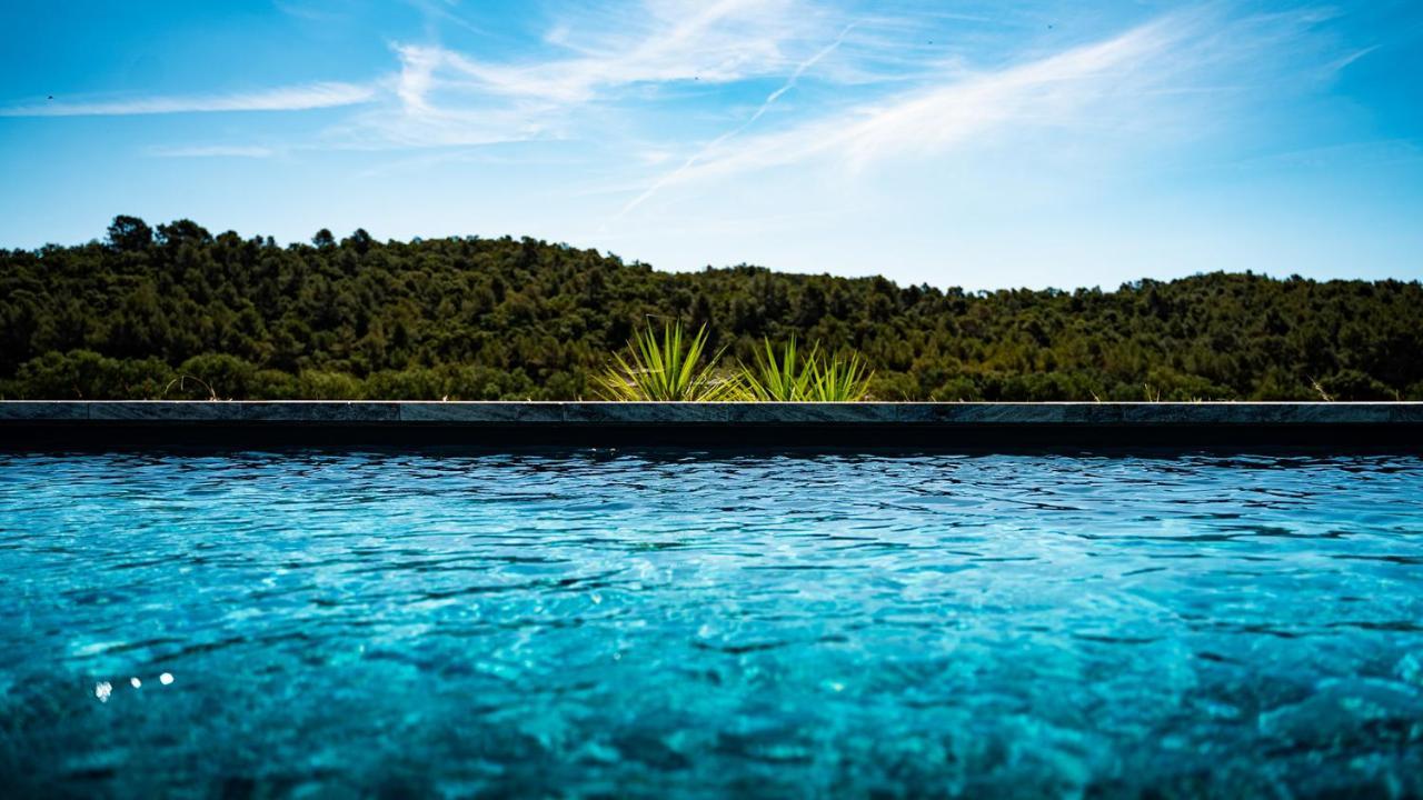 Sous Les Pins Gites Et Chambres D'Hotes Ла-Лонд-ле-Мор Екстер'єр фото