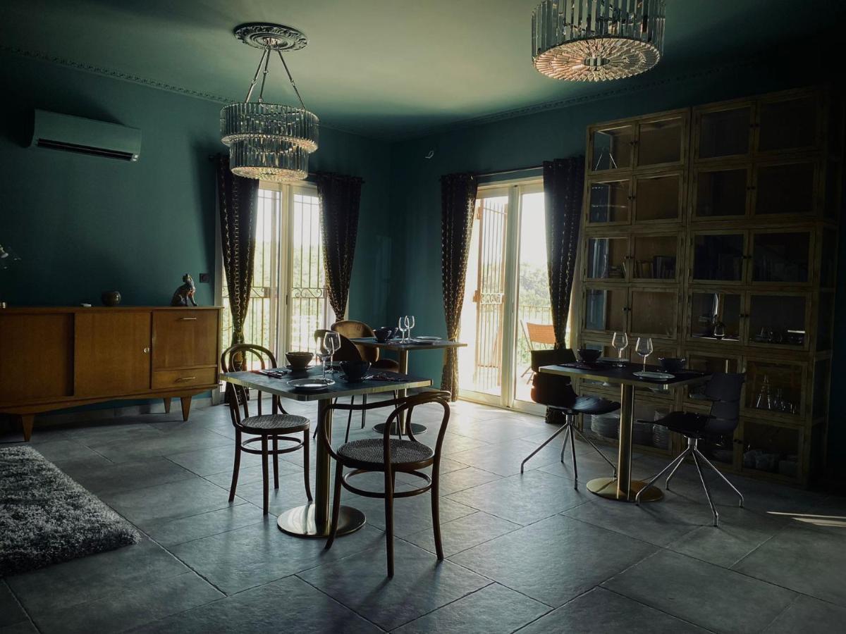 Sous Les Pins Gites Et Chambres D'Hotes Ла-Лонд-ле-Мор Екстер'єр фото